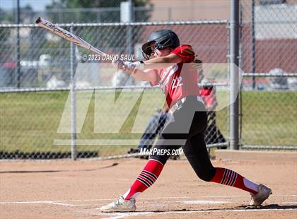 Thumbnail 1 in Elizabeth @ Sand Creek photogallery.