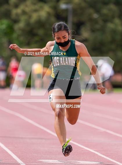 Thumbnail 3 in Albuquerque Academy Track Meet photogallery.