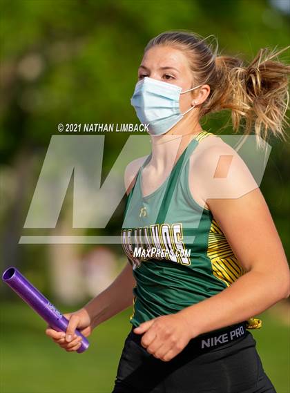 Thumbnail 3 in Albuquerque Academy Track Meet photogallery.