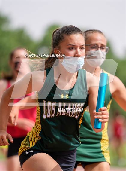 Thumbnail 1 in Albuquerque Academy Track Meet photogallery.