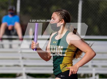 Thumbnail 1 in Albuquerque Academy Track Meet photogallery.
