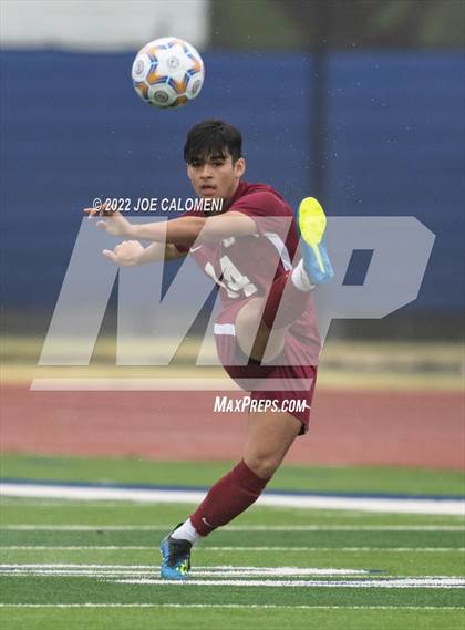 Thumbnail 2 in Flour Bluff vs Pieper (Alamo Heights Invitational) photogallery.