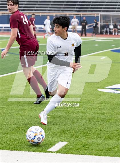 Thumbnail 2 in Flour Bluff vs Pieper (Alamo Heights Invitational) photogallery.