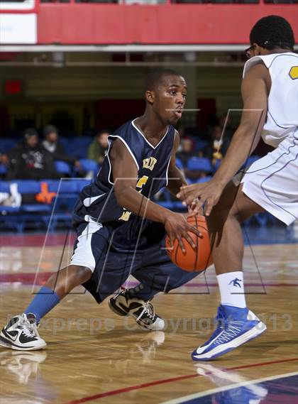 Thumbnail 3 in Clark Academy vs Martin Luther King, Jr. (Section 1 Class D Semifinal) photogallery.