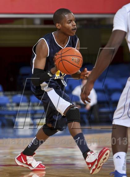Thumbnail 3 in Clark Academy vs Martin Luther King, Jr. (Section 1 Class D Semifinal) photogallery.
