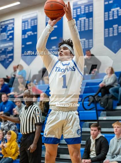 Thumbnail 1 in Muncie Central @ Indianapolis Bishop Chatard photogallery.