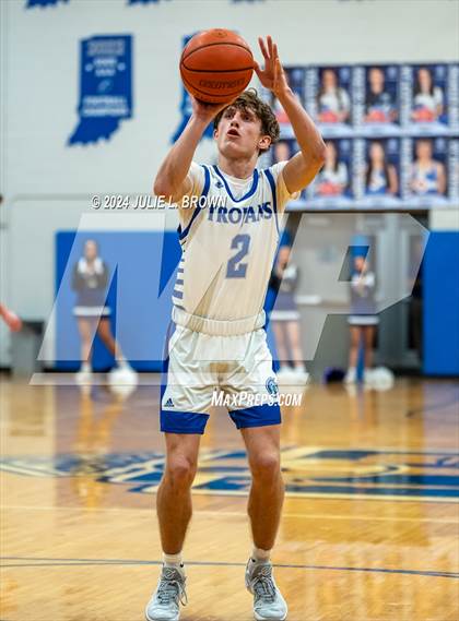 Thumbnail 3 in Muncie Central @ Indianapolis Bishop Chatard photogallery.