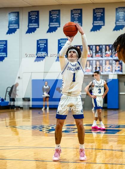 Thumbnail 1 in Muncie Central @ Indianapolis Bishop Chatard photogallery.