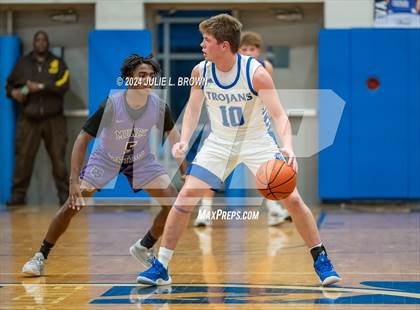 Thumbnail 3 in Muncie Central @ Indianapolis Bishop Chatard photogallery.