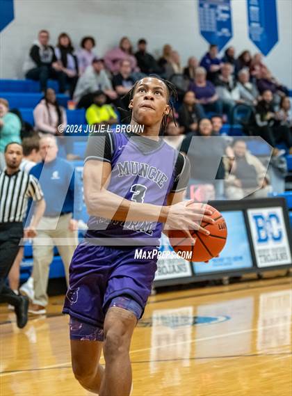 Thumbnail 1 in Muncie Central @ Indianapolis Bishop Chatard photogallery.