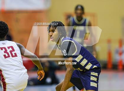 Thumbnail 2 in Malden Catholic @ Boston College High photogallery.