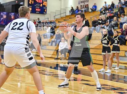Thumbnail 3 in South Vermillion vs. Cloverdale (First Financial Classic) photogallery.