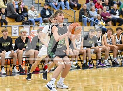 Thumbnail 2 in South Vermillion vs. Cloverdale (First Financial Classic) photogallery.