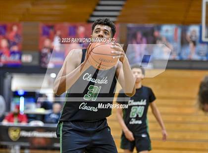 Thumbnail 3 in South Vermillion vs. Cloverdale (First Financial Classic) photogallery.