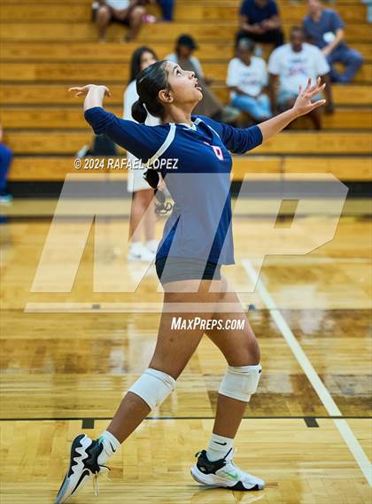 Thumbnail 3 in Carnegie Vanguard vs Galena Park photogallery.