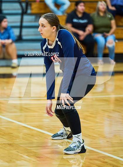 Thumbnail 2 in Carnegie Vanguard vs Galena Park photogallery.