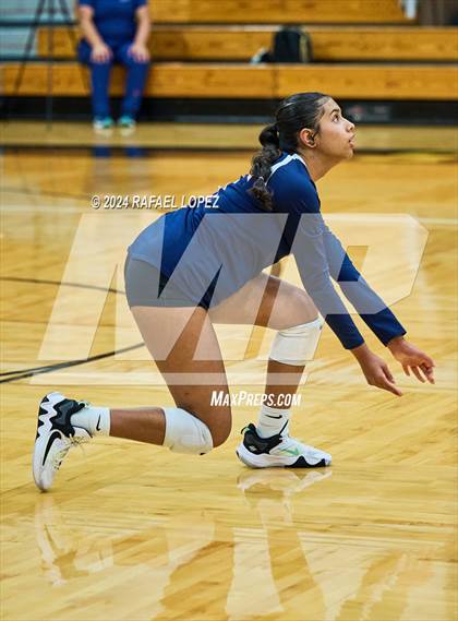 Thumbnail 1 in Carnegie Vanguard vs Galena Park photogallery.
