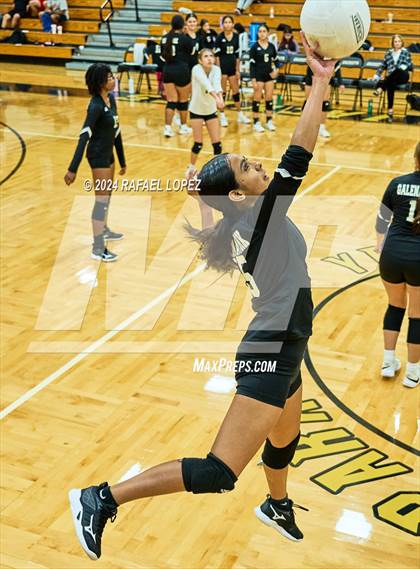 Thumbnail 3 in Carnegie Vanguard vs Galena Park photogallery.