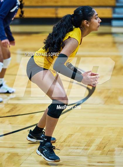 Thumbnail 2 in Carnegie Vanguard vs Galena Park photogallery.