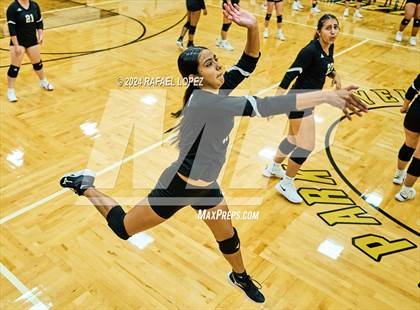 Thumbnail 2 in Carnegie Vanguard vs Galena Park photogallery.