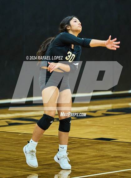 Thumbnail 1 in Carnegie Vanguard vs Galena Park photogallery.