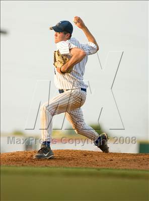 Thumbnail 3 in Covington Catholic vs. Newport Central Catholic (KHSAA Region 9 Final) photogallery.