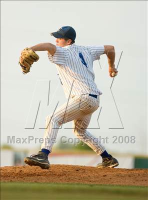 Thumbnail 2 in Covington Catholic vs. Newport Central Catholic (KHSAA Region 9 Final) photogallery.