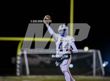 Thumbnail 3 in West Islip vs. Smithtown West (Long Island Section 11 D3 Quarterfinal) photogallery.