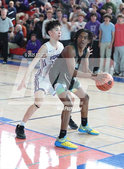 Thumbnail 1 in St. Patrick-St. Vincent vs. Piedmont (CIF NCS D4 Final) photogallery.