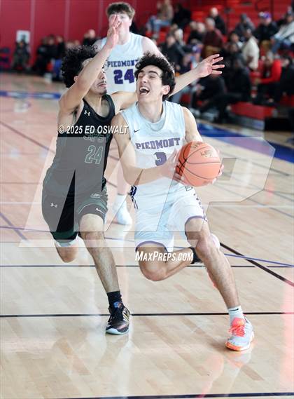 Thumbnail 1 in St. Patrick-St. Vincent vs. Piedmont (CIF NCS D4 Final) photogallery.