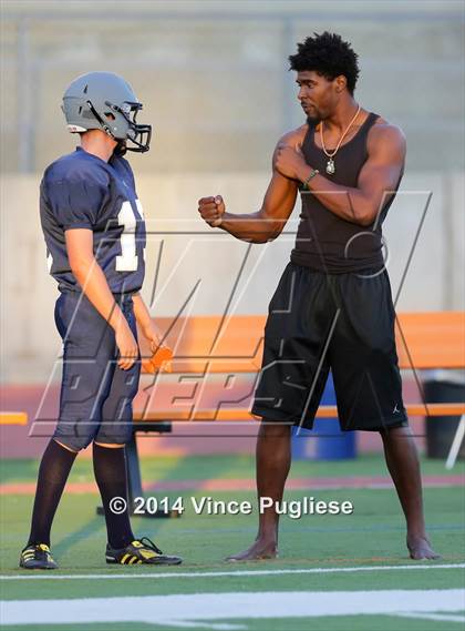Thumbnail 2 in Blair @ Flintridge Prep photogallery.