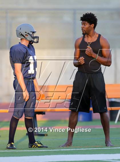 Thumbnail 2 in Blair @ Flintridge Prep photogallery.