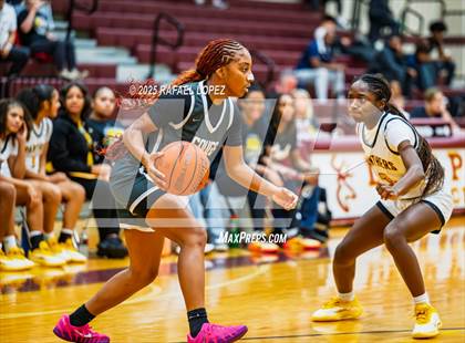 Thumbnail 2 in Fort Bend Kempner vs. Klein Oak (McDonald's Texas Invitational) photogallery.