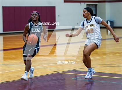 Thumbnail 2 in Fort Bend Kempner vs. Klein Oak (McDonald's Texas Invitational) photogallery.