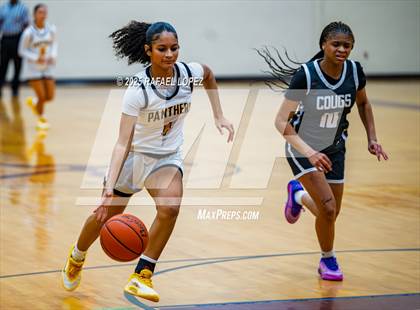 Thumbnail 3 in Fort Bend Kempner vs. Klein Oak (McDonald's Texas Invitational) photogallery.