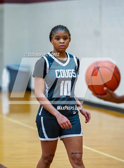 Thumbnail 2 in Fort Bend Kempner vs. Klein Oak (McDonald's Texas Invitational) photogallery.