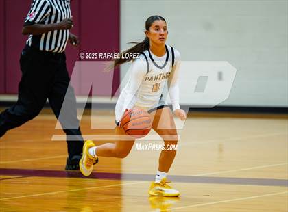 Thumbnail 1 in Fort Bend Kempner vs. Klein Oak (McDonald's Texas Invitational) photogallery.