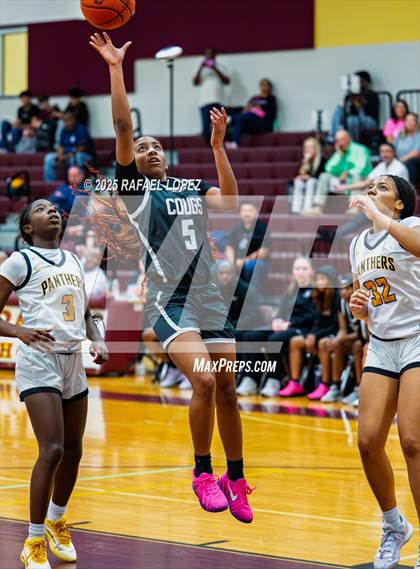 Thumbnail 3 in Fort Bend Kempner vs. Klein Oak (McDonald's Texas Invitational) photogallery.