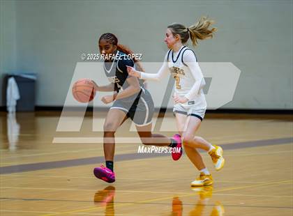 Thumbnail 3 in Fort Bend Kempner vs. Klein Oak (McDonald's Texas Invitational) photogallery.