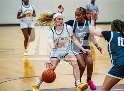 Thumbnail 2 in Fort Bend Kempner vs. Klein Oak (McDonald's Texas Invitational) photogallery.