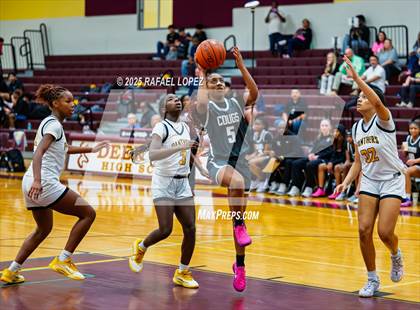 Thumbnail 2 in Fort Bend Kempner vs. Klein Oak (McDonald's Texas Invitational) photogallery.