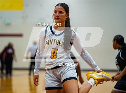 Thumbnail 1 in Fort Bend Kempner vs. Klein Oak (McDonald's Texas Invitational) photogallery.