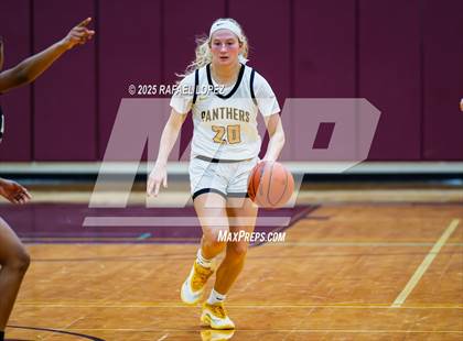 Thumbnail 3 in Fort Bend Kempner vs. Klein Oak (McDonald's Texas Invitational) photogallery.