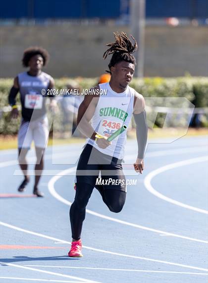 Thumbnail 3 in UF Relays (Saturday - 4 x 200 Meter) photogallery.