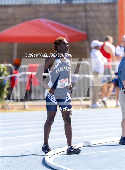 Thumbnail 3 in UF Relays (Saturday - 4 x 200 Meter) photogallery.