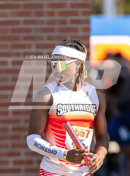 Thumbnail 3 in UF Relays (Saturday - 4 x 200 Meter) photogallery.