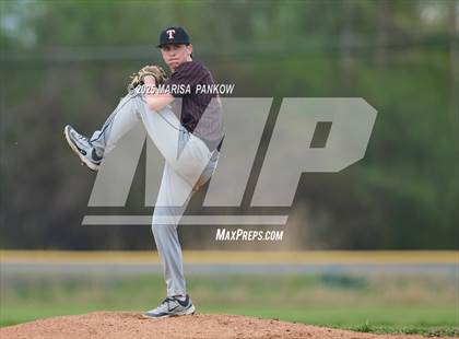 Thumbnail 3 in Bishop Grimes vs Tully photogallery.