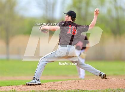 Thumbnail 1 in Bishop Grimes vs Tully photogallery.