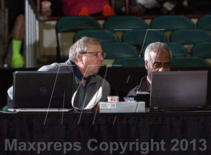 Thumbnail 1 in Arapahoe vs. ThunderRidge (CHSAA 5A Great 8) photogallery.