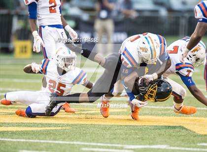 Thumbnail 1 in King vs. East St. Louis photogallery.